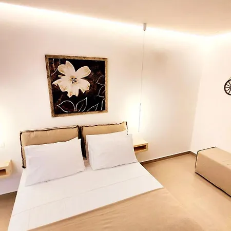 Arch Suites Santorini Apartment