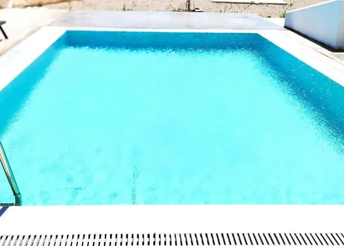 Hayal Santorini Emporio (Santorini)