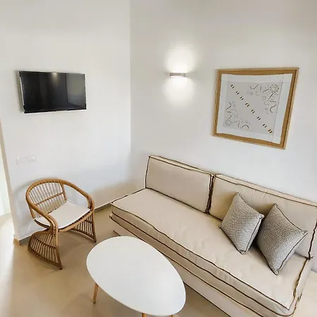 Hayal Santorini Emporio (Santorini)